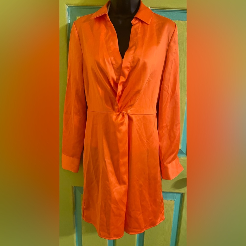 NWT House of Harlow 1960 Womens Long Sleeve Collared Satin Dress Orange
Size XS